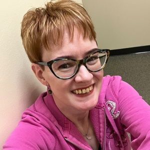 Meet your Posher, Alyx